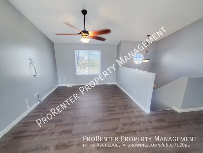 Building Photo - 4252 Midland Dr