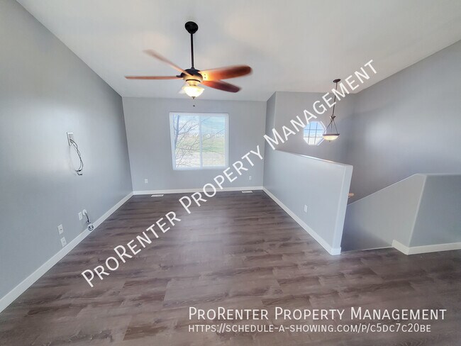 Foto del edificio - 4252 Midland Dr