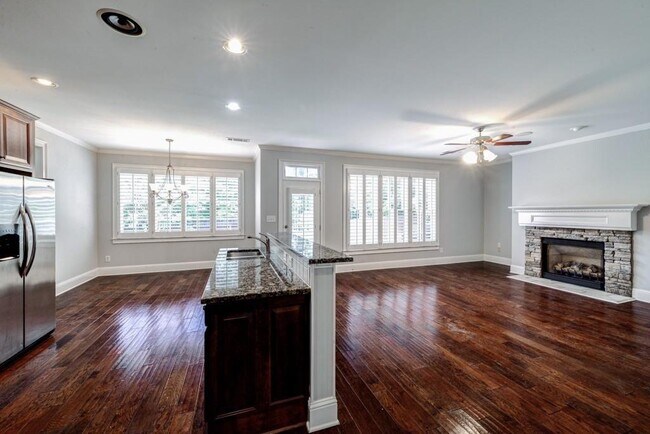Foto del edificio - 2025 Ivy Ridge Rd SE