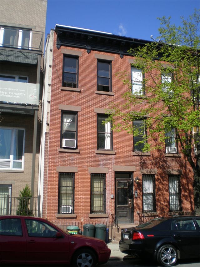 Building Photo - 70 Steuben St