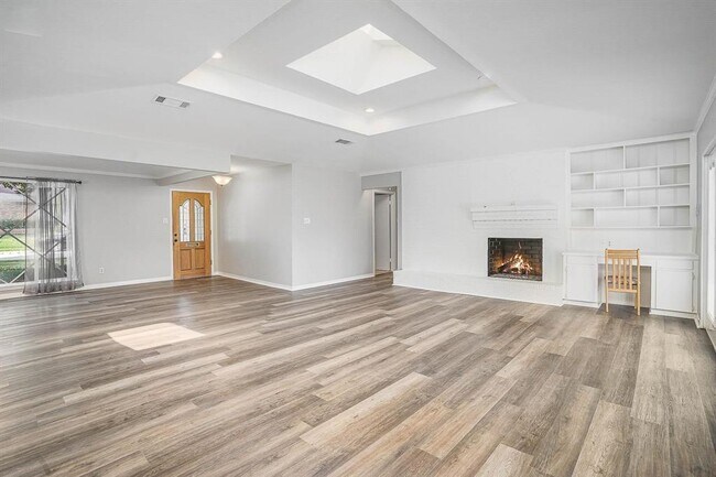 Foto del edificio - 2913 Ridgedale Dr