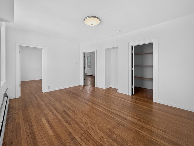 Building Photo - 352 Avenue C