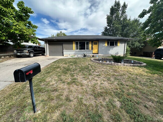 Foto del edificio - ADORABLE 4 BED, 2 BATH HOME CLOSE TO FORT ...