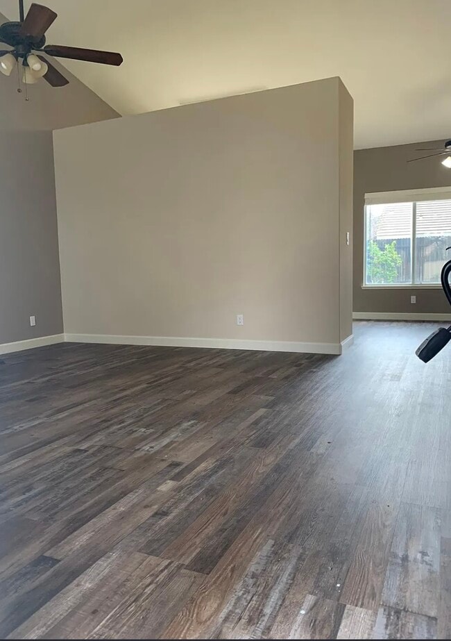 Building Photo - 1642 Prentiss Dr