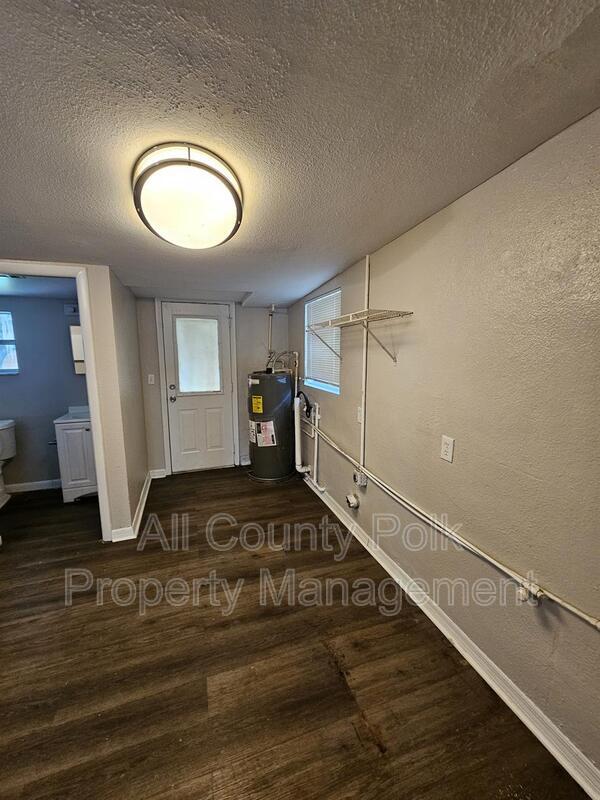 Foto del edificio - 2619 Crutchfield Rd