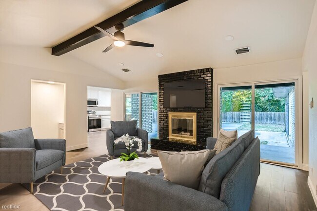 Foto del edificio - 4 br, 2 bath House - 11251 Mccree Road Sty...