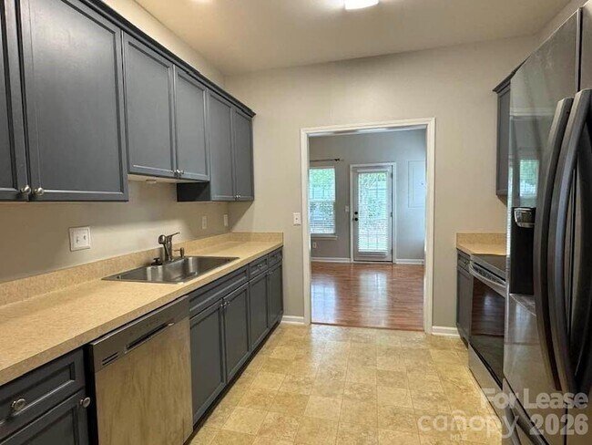 Foto del edificio - 4104 Kenton Glenn Ct NW
