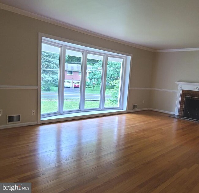 Building Photo - 3406 Prince William Dr