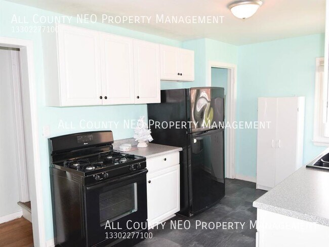 Foto del edificio - 1569 W Market St
