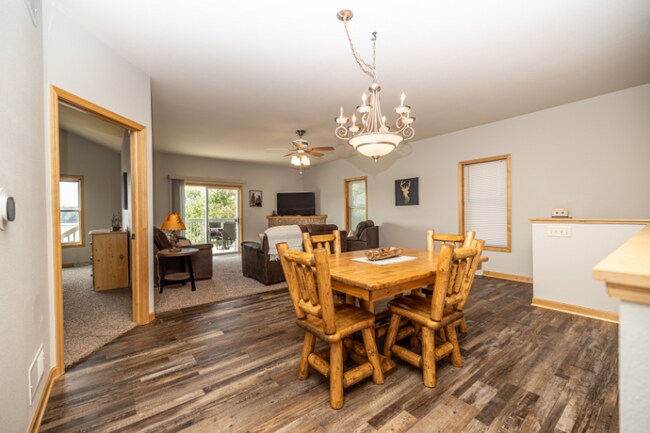 Foto del edificio - 9811 Deer Trail Rd