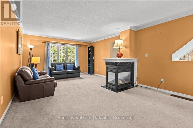 Building Photo - 2561 Gill Crescent