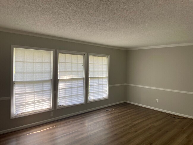 Foto del edificio - For Rent