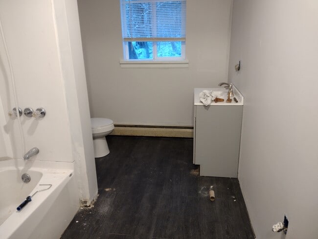 Building Photo - 106 Kersey Dr