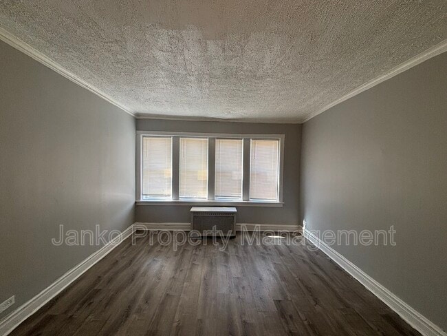 Building Photo - 5509 S Whipple St