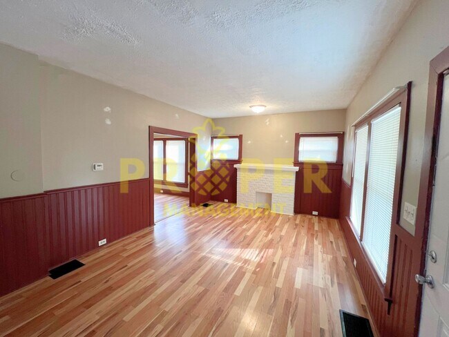 Foto del edificio - 3 bedrooms 1 bathroom house