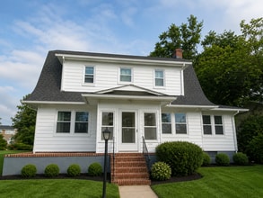 Building Photo - 135 Rosewood Ave