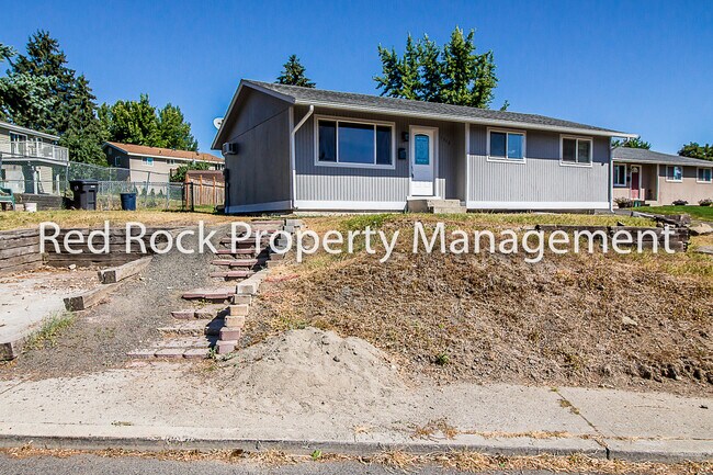 Foto del edificio - 1312 Pineview St