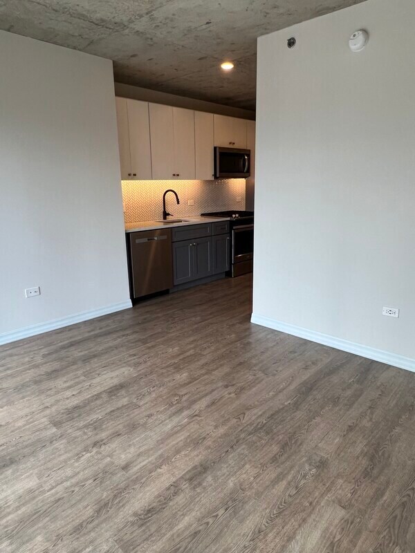 Foto del edificio - 603 N Wells St