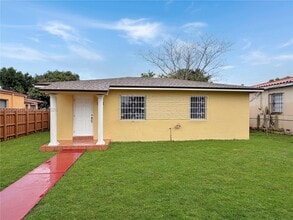 Building Photo - 111 SW 67th Ct