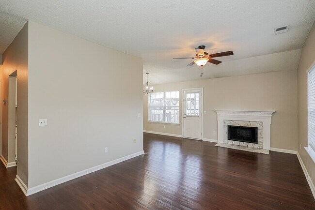 Foto del edificio - 306 Hank Aaron Cove