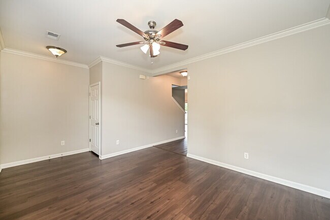 Building Photo - 1016 Solomon Ln