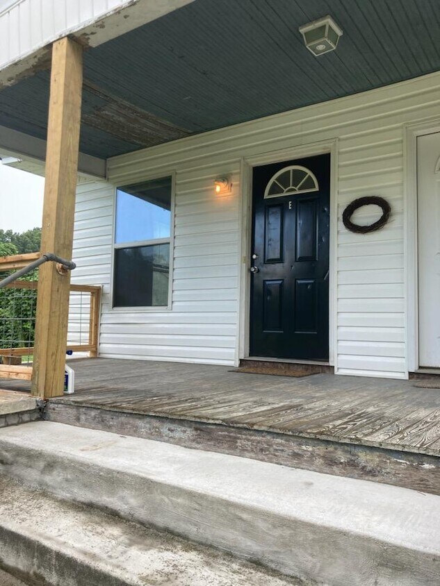Foto principal - 327 Hogan Cir