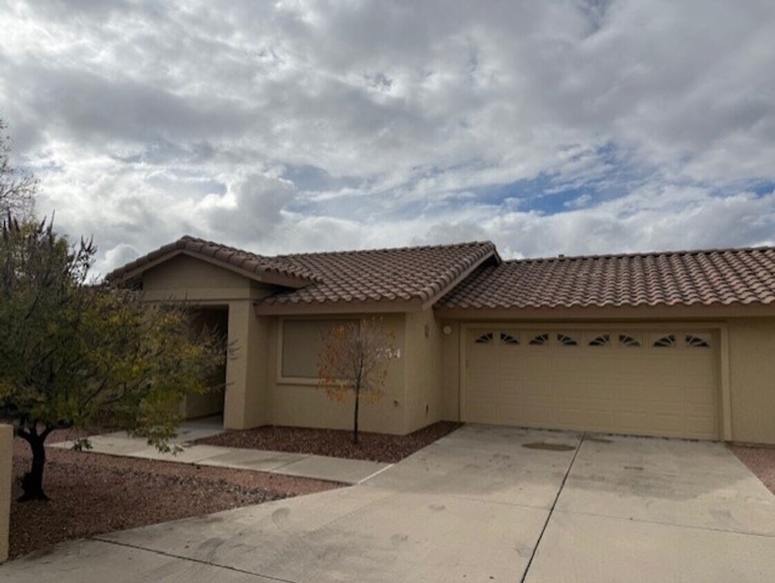 Foto principal - 2 Bedroom 2 Bath Contact Property Pros 928-634-7710