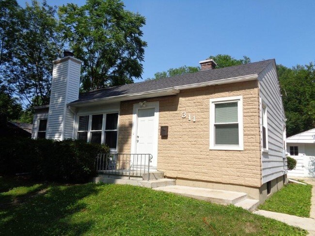 Building Photo - 311 S Finley Rd