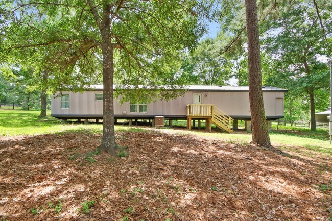 Building Photo - 25494 Deepwood Dr