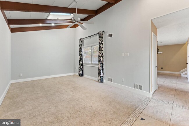 Building Photo - 9022 Andromeda Dr