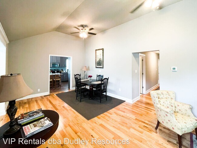 Foto del edificio - 13728 Richmond-Tappahannock Hwy
