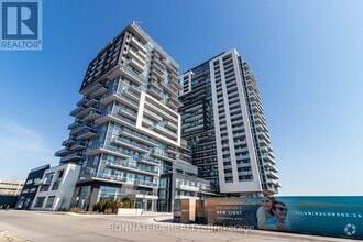 Building Photo - 2081-2081 Fairview St