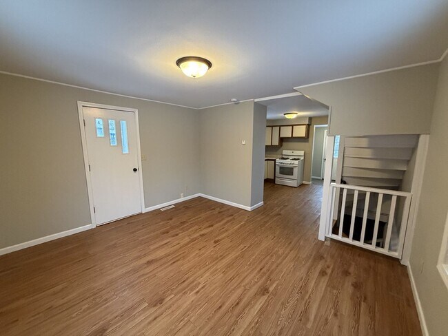 Foto del edificio - 323 Selma St