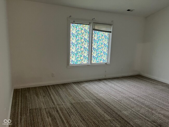 Building Photo - 2724 Granada Cir N