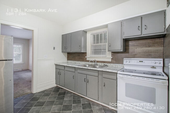 Building Photo - 1131 Kimbark Ave