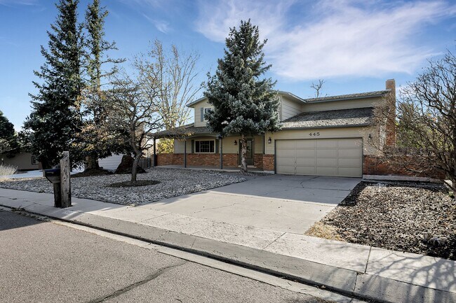 Building Photo - 445 Silver Spring Cir