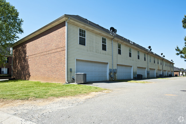 Building Photo - Mountain Chase