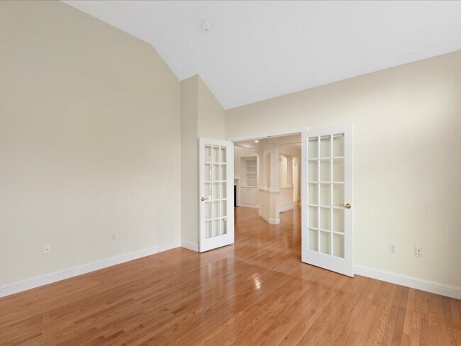 Foto del edificio - 32 Silver Brook Ln