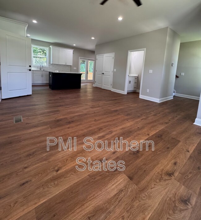 Foto del edificio - 711 Rockcliff St