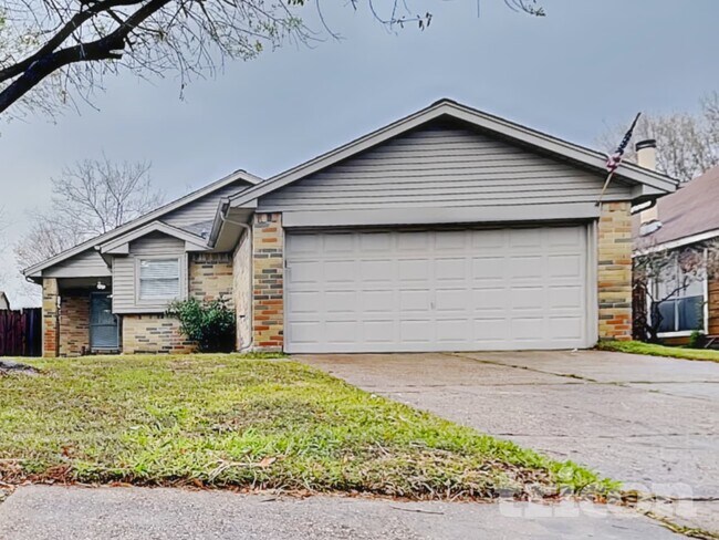 Foto del edificio - 15243 Bedford Glen Dr