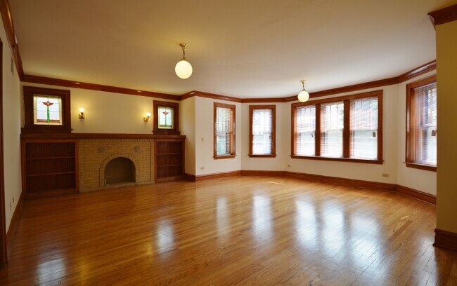 Foto del edificio - 706 W Wellington Ave