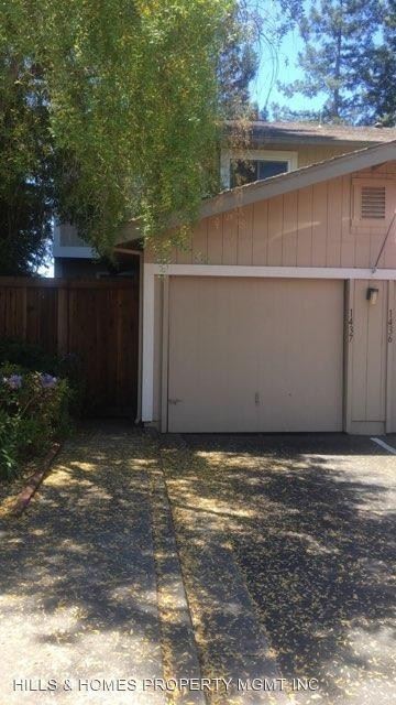 Foto principal - 3 br, 1.5 bath House - 1437 GOLD WAY
