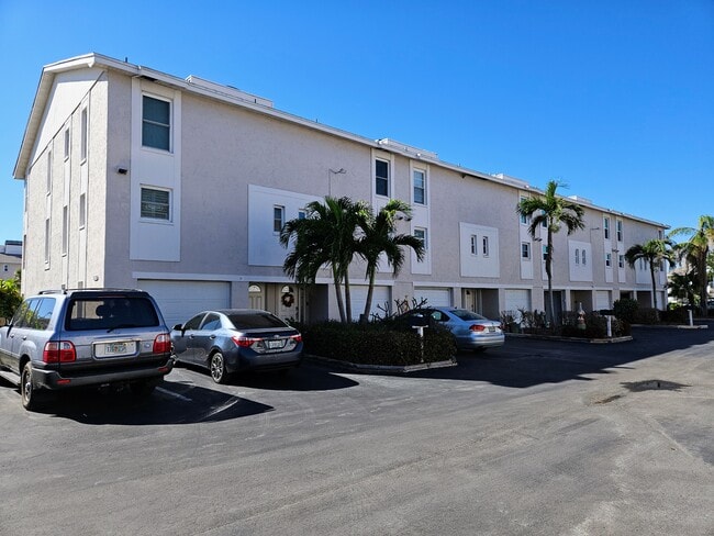 Photo - 255 Capri Cir N Townhome