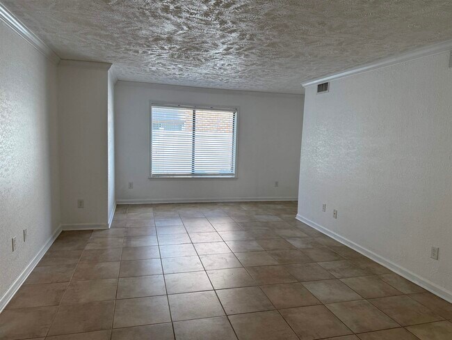 Foto del edificio - 407 76th Ave N