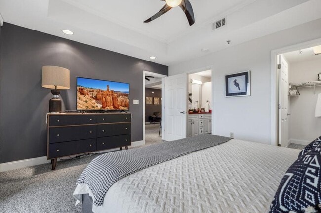 Foto del edificio - 210 Raceday Center Dr