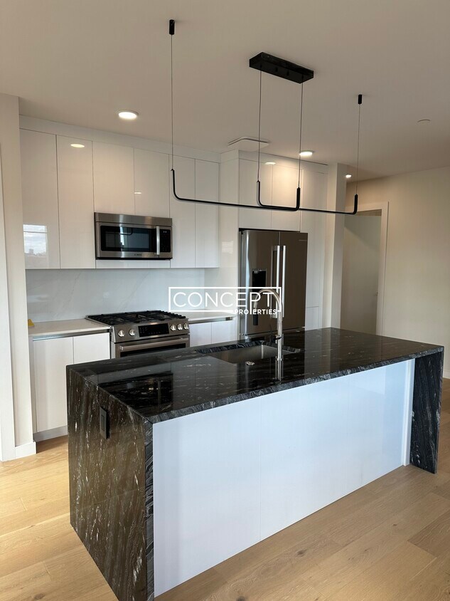 Foto principal - 194 Sumner St