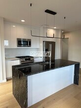 Building Photo - 194 Sumner St