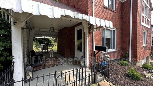 Foto del edificio - 15 Jonquil Pl