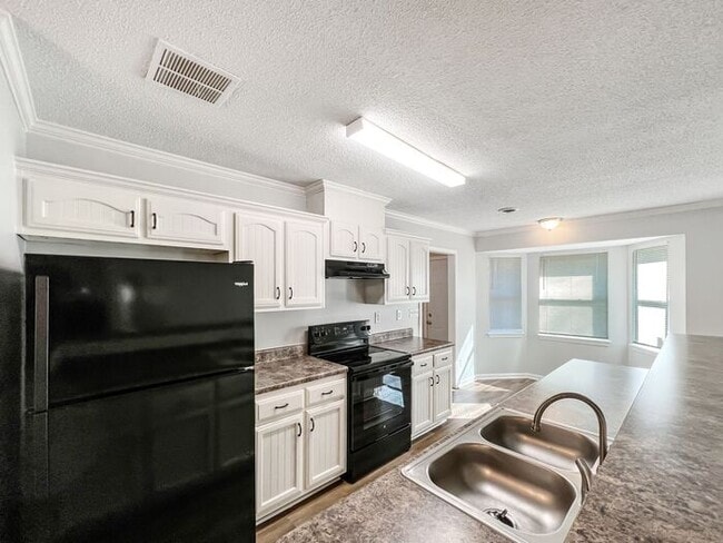 Foto del edificio - 8250 Chesterfield Dr