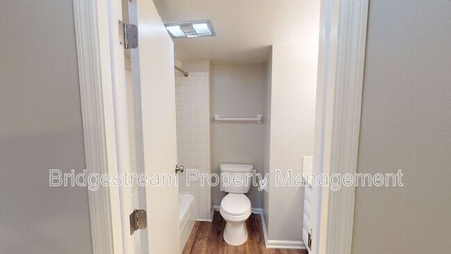 Foto del edificio - 481 N Broadway St